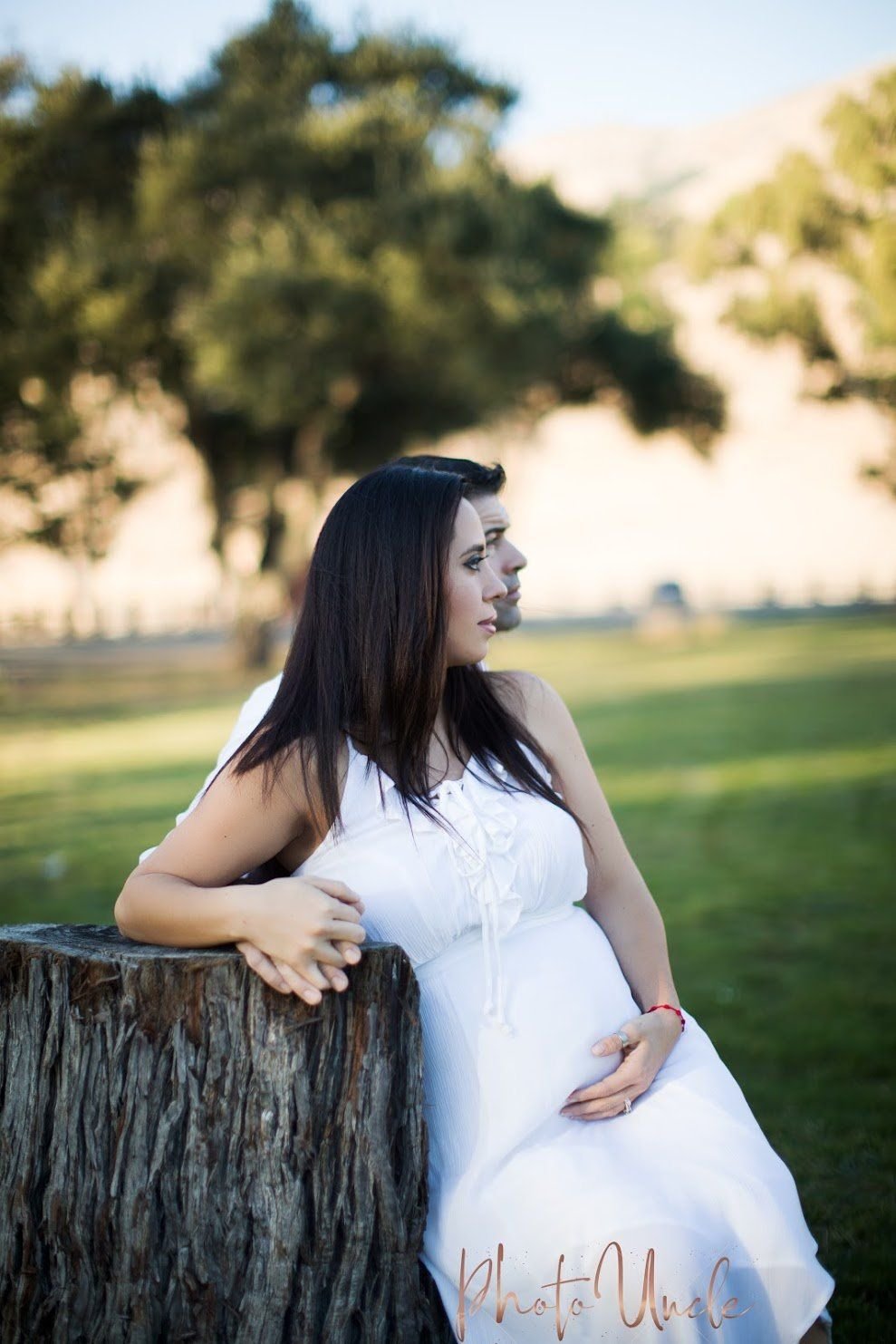 Outdoor Couples maternity photoshoot